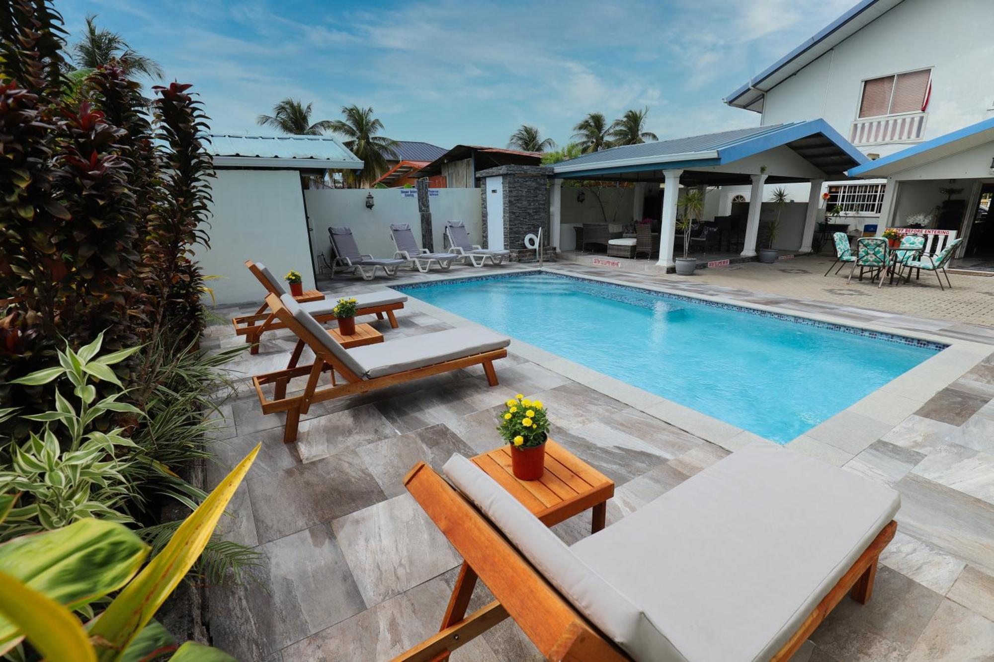Airport Inn Piarco エクステリア 写真